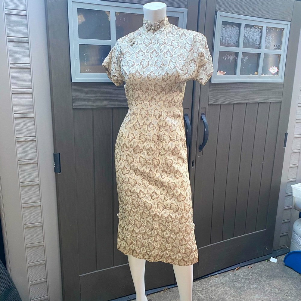 Vintage Shangri-La ladies Asian cheongsam brocade dress formal cocktail hour